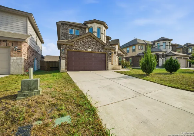 Photo 3 of Sale Pending at 15210 Comanche Gard, San Antonio, TX 78233 | MLS# 1926710 | Listing updated on 2026-02-18