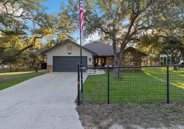 Photo 1 of Sale Pending at 2450 Grandview, Canyon Lake, TX 78133 | MLS# 1926757 | Listing updated on 2026-01-10