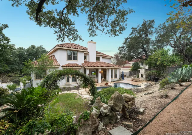 Photo 2 of Sale Pending at 43 Three Lakes Dr, San Antonio, TX 78248 | MLS# 1926770 | Listing updated on 2026-01-29