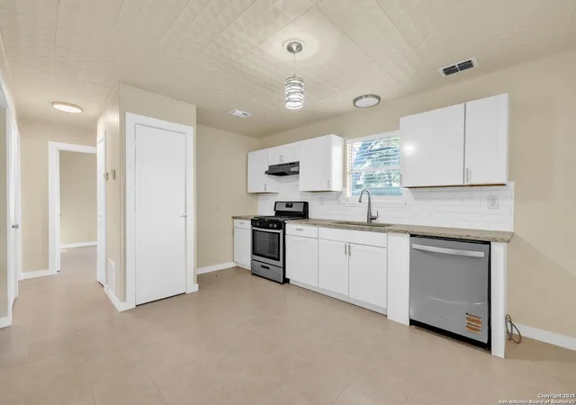 Photo 3 of Single family home for sale at 2722 Lagoon, San Antonio, TX 78224 | MLS# 1926775 | Listing updated on 2026-06-05