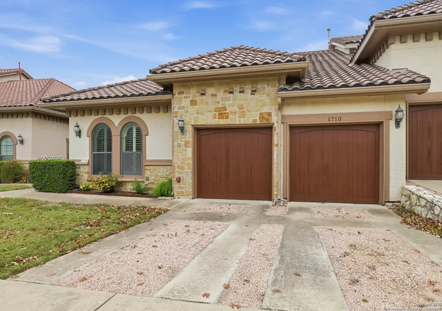 Photo 2 of Condo for sale at 7800 Sw Parkway #1710, Austin, TX 78735 | MLS# 1926804 | Listing updated on 2026-04-13