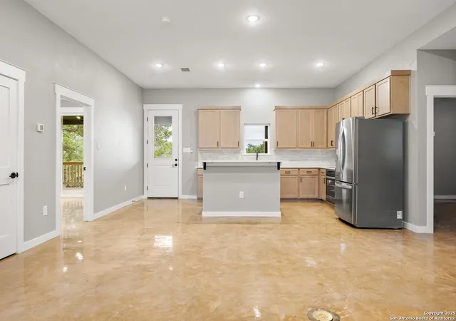 Photo 3 of Sale Pending at 526 Eastview, Canyon Lake, TX 78133 | MLS# 1926828 | Listing updated on 2026-02-25