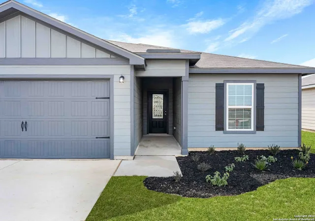 3rd image of 16132 Farmer, Lytle, TX 78052 | MLS# 1926847