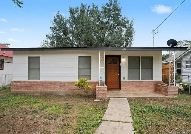 Photo 1 of Sale Pending at 406 Floyd, San Antonio, TX 78204 | MLS# 1926904 | Listing updated on 2025-12-19