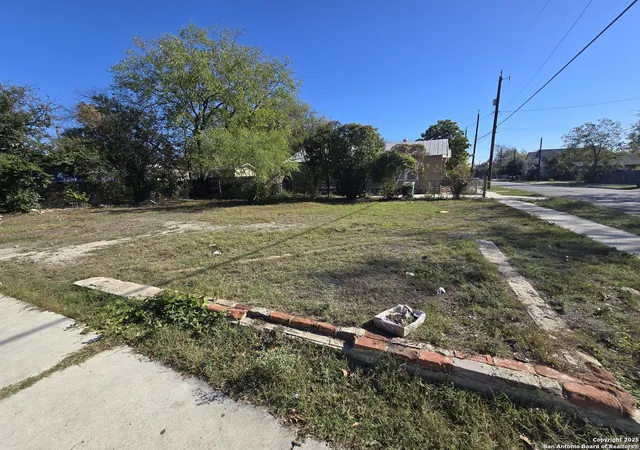 1st image of 2021 El Paso, San Antonio, TX 78207 | MLS# 1926928