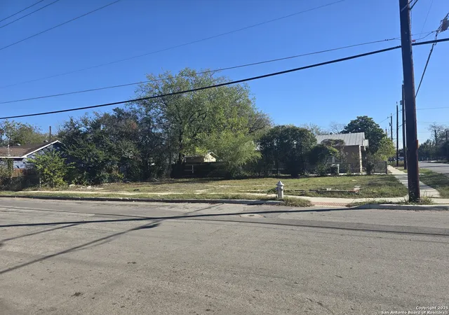 3rd image of 2021 El Paso, San Antonio, TX 78207 | MLS# 1926928