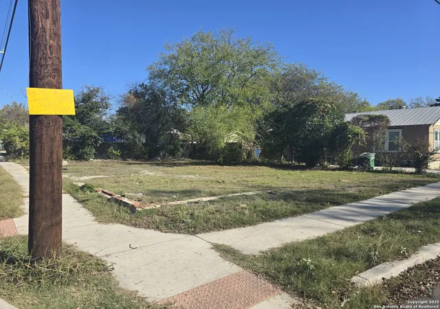 4th image of 2021 El Paso, San Antonio, TX 78207 | MLS# 1926928