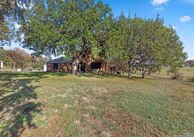 3rd image of 501 Rudeloff, Seguin, TX 78155 | MLS# 1926982