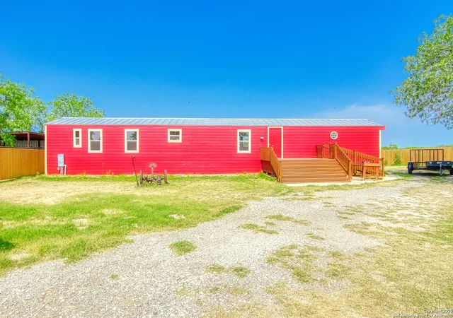2nd image of 18883 Lagloria, Elmendorf, TX 78112 | MLS# 1927018