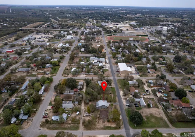 35th image of 214 W Frio, Uvalde, TX 78801 | MLS# 1927021