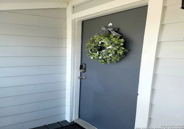1st image of 13151 Walden #APT 186, Montgomery, TX 77356 | MLS# 1927036
