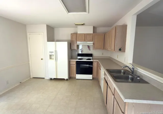 Photo 3 of Sale Pending at 15411 Spring Coral, San Antonio, TX 78247 | MLS# 1927040 | Listing updated on 2025-12-29