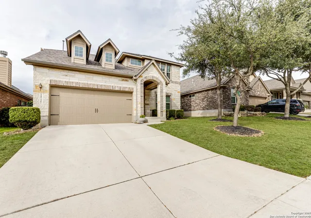 Photo 3 of Sale Pending at 24735 Buck Crk, San Antonio, TX 78255 | MLS# 1927041 | Listing updated on 2026-01-16