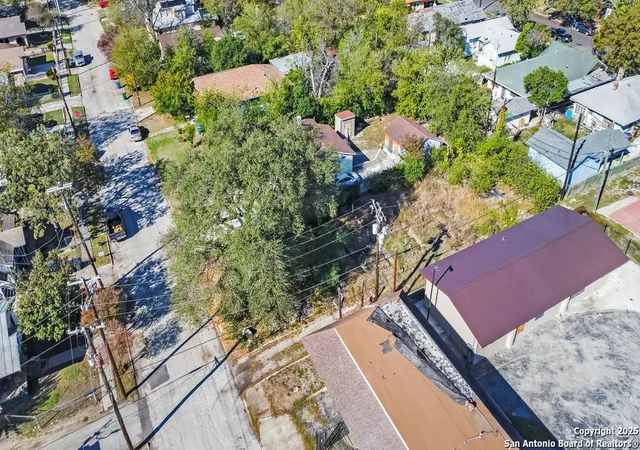 8th image of 439 Buckingham Ave, San Antonio, TX 78210 | MLS# 1927042