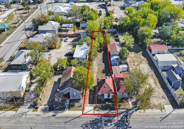 Photo 1 of Land for sale at 814 S Mesquite St, San Antonio, TX 78203 | MLS# 1927046 | Listing updated on 2026-01-08