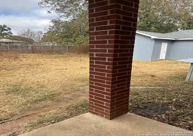 Photo 3 of Single family home for sale at 720 S Creek St Fredericksburg, Fredericksburg, TX 78624 | MLS# 1927156 | Listing updated on 2025-12-19