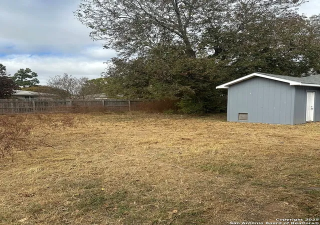 Photo 4 of Single family home for sale at 720 S Creek St Fredericksburg, Fredericksburg, TX 78624 | MLS# 1927156 | Listing updated on 2025-12-19