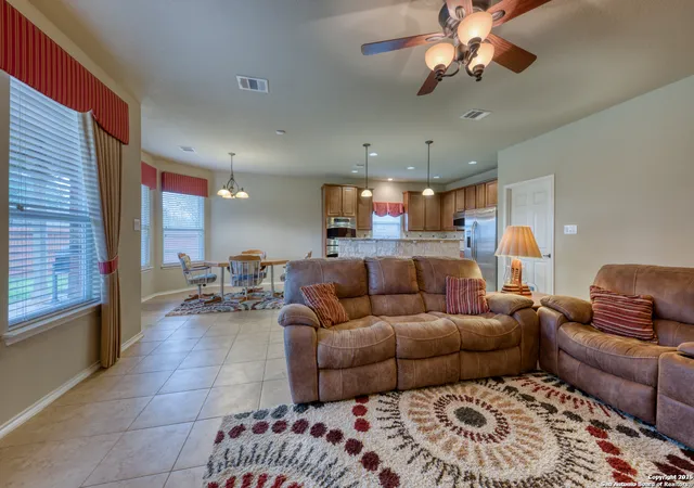 Photo 3 of Single family home for sale at 909 Armour, Cibolo, TX 78108 | MLS# 1927157 | Listing updated on 2025-12-19