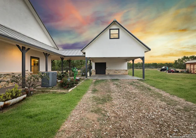 4th image of 4355 N State Hwy 16, Jourdanton, TX 78026 | MLS# 1927222