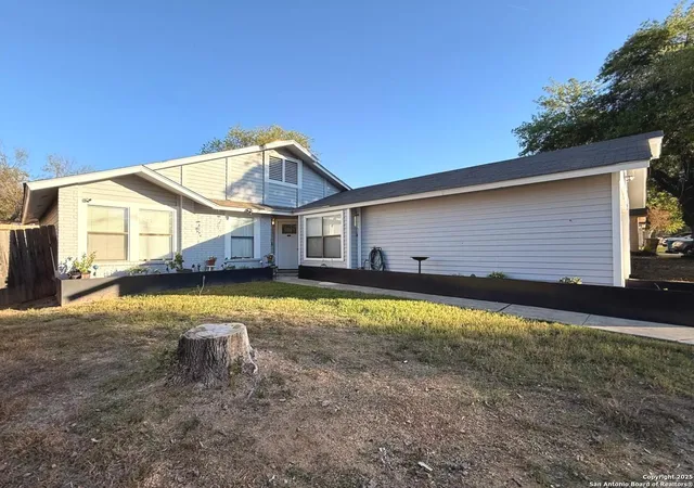 3rd image of 258 Burlington Dr, San Antonio, TX 78245 | MLS# 1927258