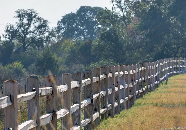 4th image of 658 Borchers Boulevard, New Braunfels, TX 78132 | MLS# 1927314