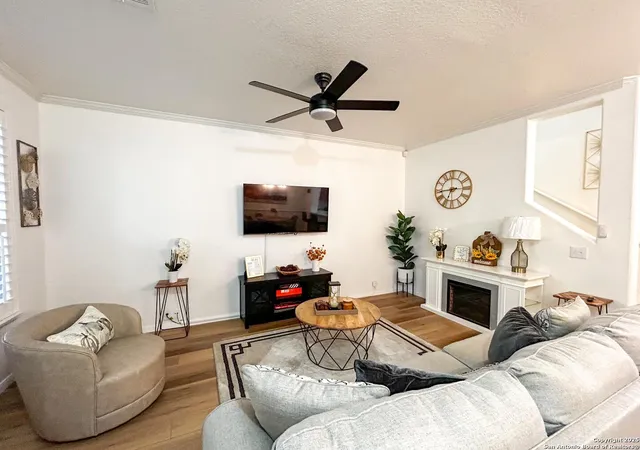 Photo 4 of Single family home for sale at 2508 Grayson Cir, San Antonio, TX 78232 | MLS# 1927324 | Listing updated on 2025-12-20