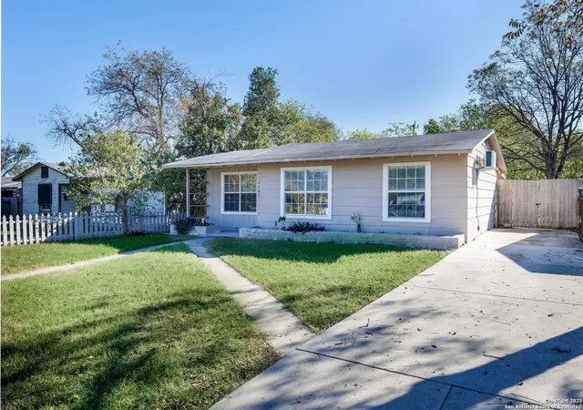 4th image of 4466 Lark Ave, San Antonio, TX 78228 | MLS# 1927335