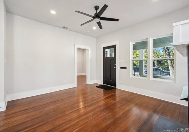 Photo 3 of Single family home for sale at 524 Hunstock, San Antonio, TX 78210 | MLS# 1927366 | Listing updated on 2026-06-21