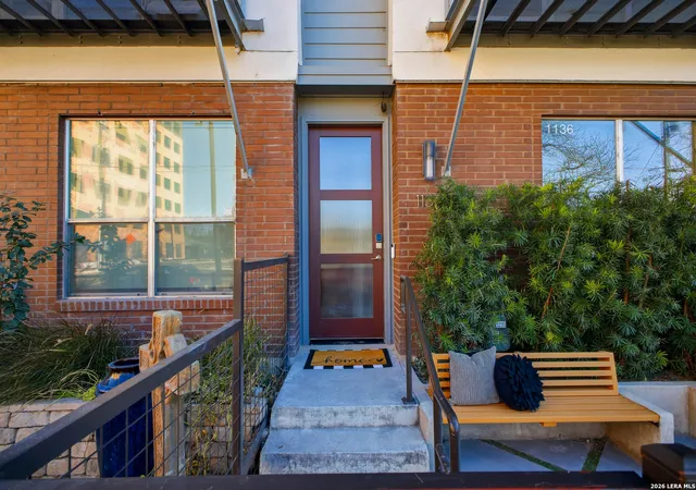 2nd image of 1136 E Quincy #1136, San Antonio, TX 78212 | MLS# 1927388
