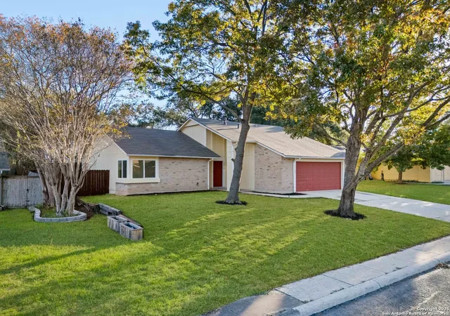 Photo 3 of Single family home for sale at 5914 Brambletree, San Antonio, TX 78247 | MLS# 1927408 | Listing updated on 2026-03-20