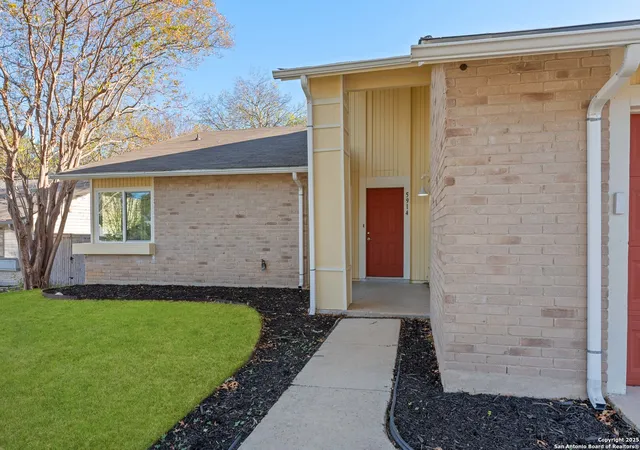 Photo 3 of Single family home for sale at 5914 Brambletree, San Antonio, TX 78247 | MLS# 1927408 | Listing updated on 2026-03-20