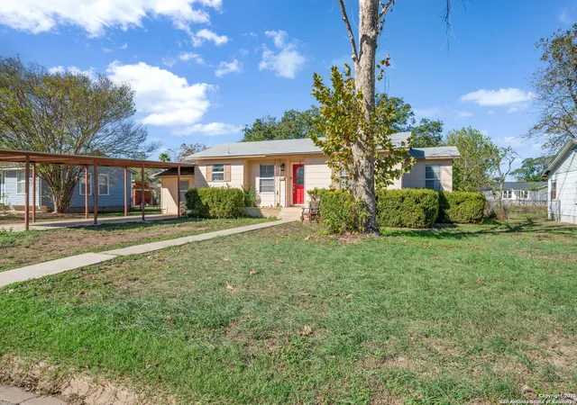 Photo 3 of Single family home for sale at 515 Mitchell, Schertz, TX 78154 | MLS# 1927434 | Listing updated on 2025-12-20
