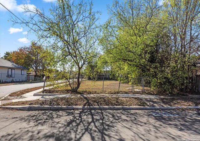 Photo 2 of Land for sale at 3302 W Houston, San Antonio, TX 78207 | MLS# 1927451 | Listing updated on 2026-07-27