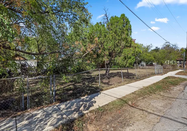 Photo 4 of Land for sale at 3302 W Houston, San Antonio, TX 78207 | MLS# 1927451 | Listing updated on 2026-07-27