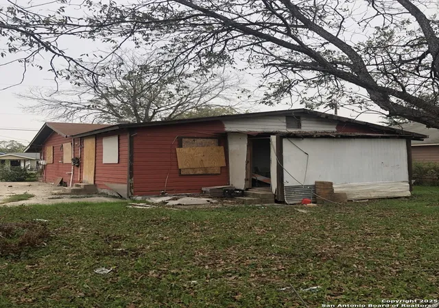 Photo 4 of Single family home for sale at 5423 Congo Ln, San Antonio, TX 78227 | MLS# 1927455 | Listing updated on 2025-12-29
