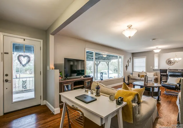 Photo 3 of Single family home for sale at 6531 Fox Run, San Antonio, TX 78233 | MLS# 1927585 | Listing updated on 2026-07-31