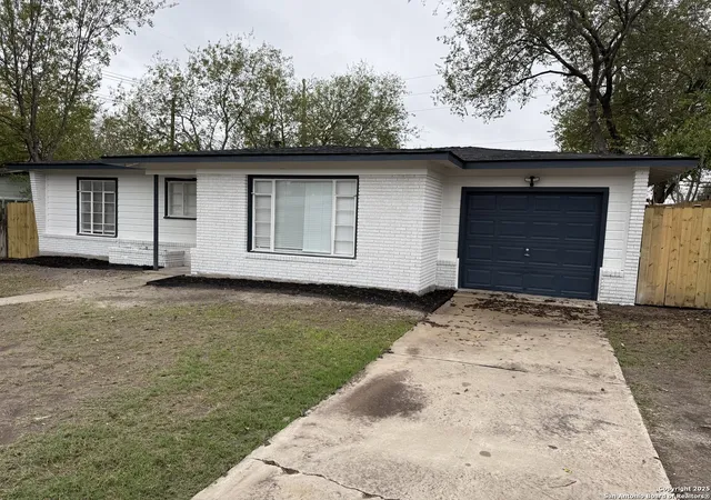 Homes for sale in San Antonio, TX | 706 Burwood, San Antonio, TX 78213 | MLS# 1927618