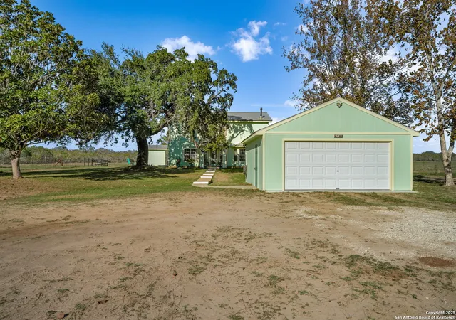 Photo 2 of Single family home for sale at 360 Fm 2504, Poteet, TX 78065 | MLS# 1927637 | Listing updated on 2026-02-20