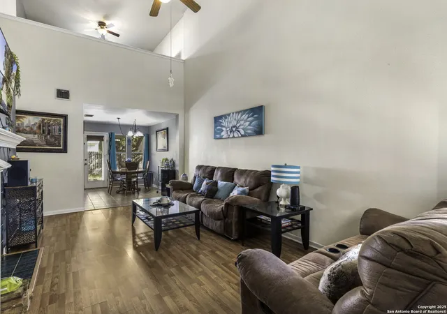 Photo 3 of Single family home for sale at 321 Zebra Dr, Kyle, TX 78640 | MLS# 1927693 | Listing updated on 2026-01-20