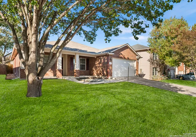 Photo 3 of Sale Pending at 132 Hidden Cave, Cibolo, TX 78108 | MLS# 1927781 | Listing updated on 2026-01-10