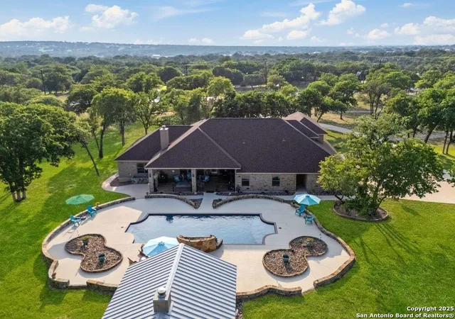 2nd image of 7627 Fm 775, La Vernia, TX 78121 | MLS# 1927811
