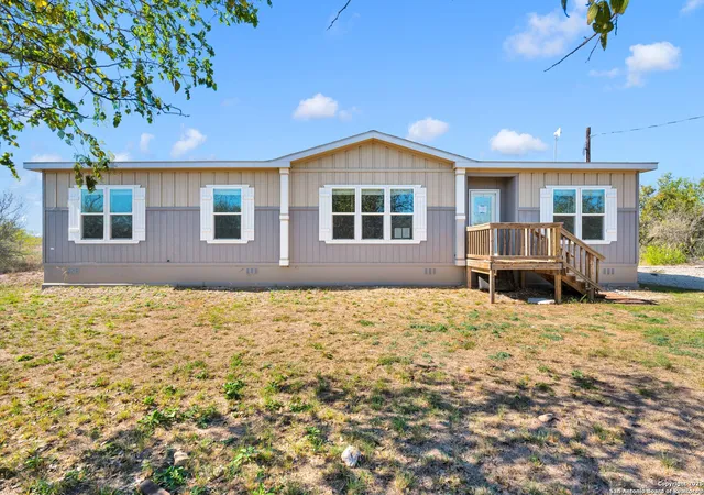 1st image of 228 County Road 4647, Hondo, TX 78861 | MLS# 1927852