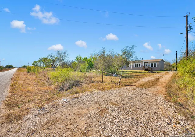 23rd image of 228 County Road 4647, Hondo, TX 78861 | MLS# 1927852