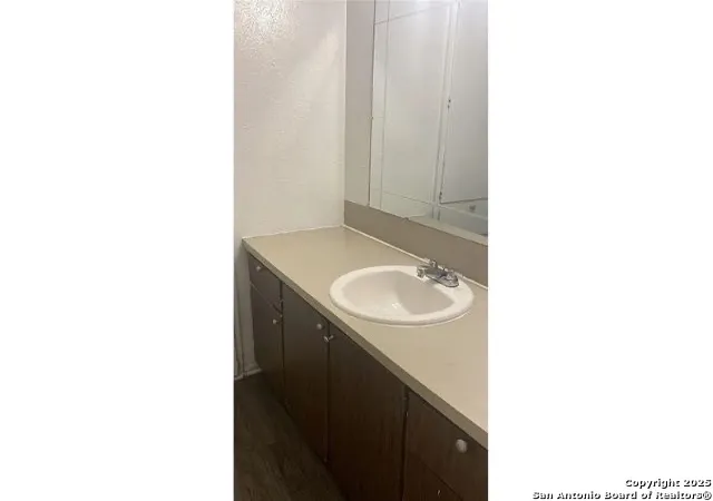 Photo 3 of House for sale at 4504 Hunt Cir, Killeen, TX 76543 | MLS# 1927872 | Listing updated on 2025-12-22