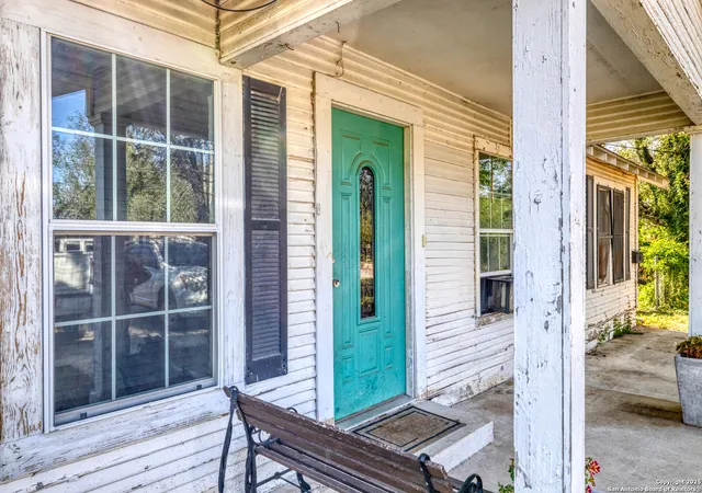 2nd image of 806 S Park St, Uvalde, TX 78801 | MLS# 1927888