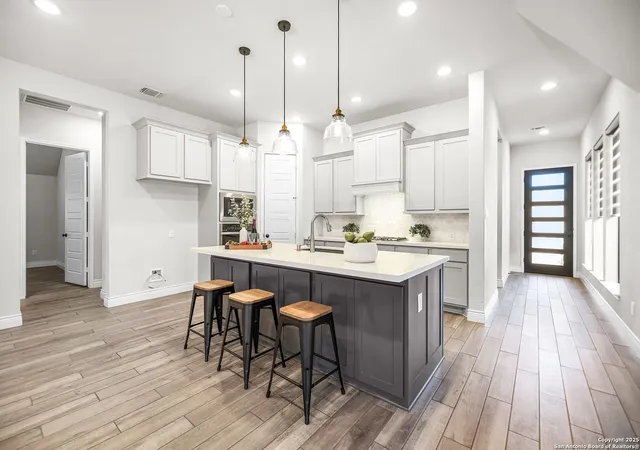 4th image of 429 Juana, New Braunfels, TX 78132 | MLS# 1927892