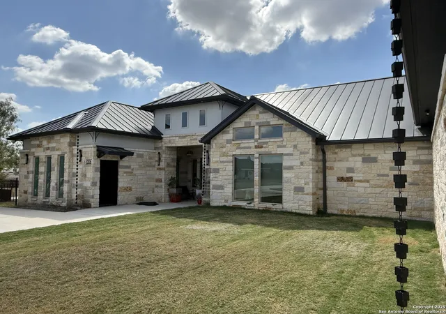 Photo 3 of Sale Pending at 8306 Quail Fld, San Antonio, TX 78263 | MLS# 1927938 | Listing updated on 2026-01-28