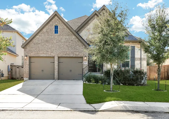 Photo 2 of Sale Pending at 28453 Shailene Dr, San Antonio, TX 78260 | MLS# 1928011 | Listing updated on 2026-01-07