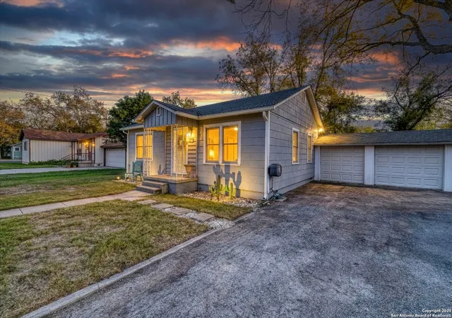 2nd image of 1703 22nd, Hondo, TX 78861 | MLS# 1928059