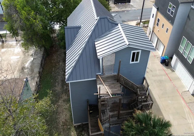 Photo 2 of Single family home for sale at 94 Lewis St, San Antonio, TX 78212 | MLS# 1928063 | Listing updated on 2025-12-22